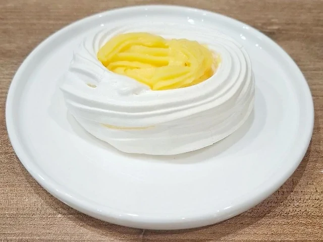 Безе с лимонным курдом