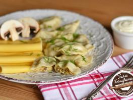 Вареники голландский сыр и грибы