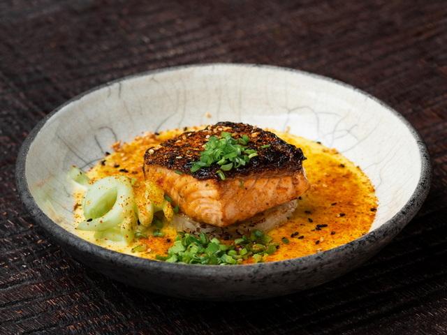 Лосось з рисовим кейком