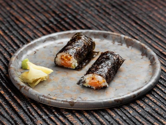 Хенд-рол лосось