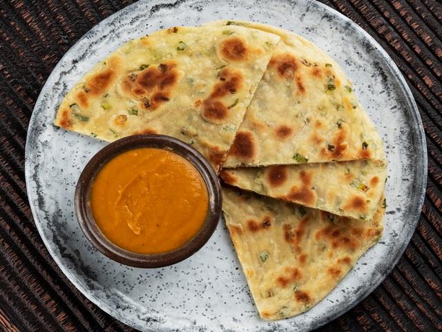 Ротті з зеленою цибулею