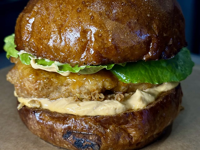 Бургер ЧІКЕН Том Ям NEW