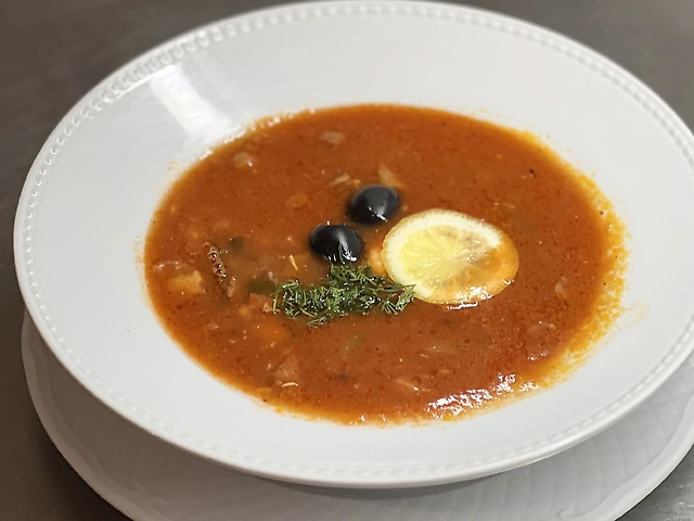 Солянка збірна