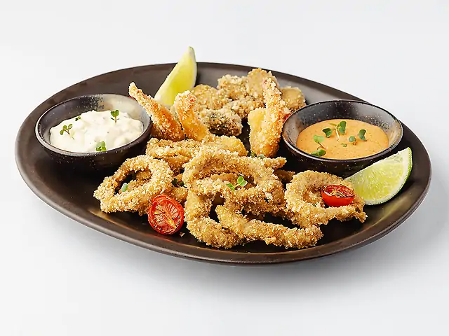 Сет із морепродуктів у хрусткій скоринці