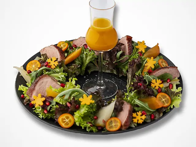 Салат з качиним філе в медовій скоринці