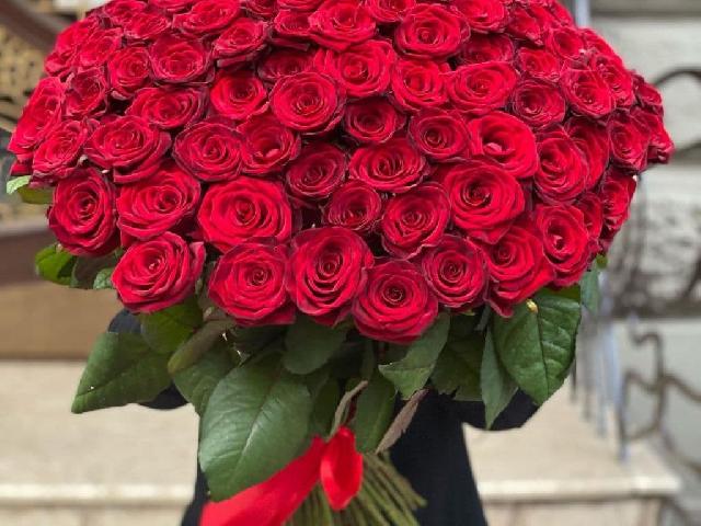 Букет красных роз UA 50 см