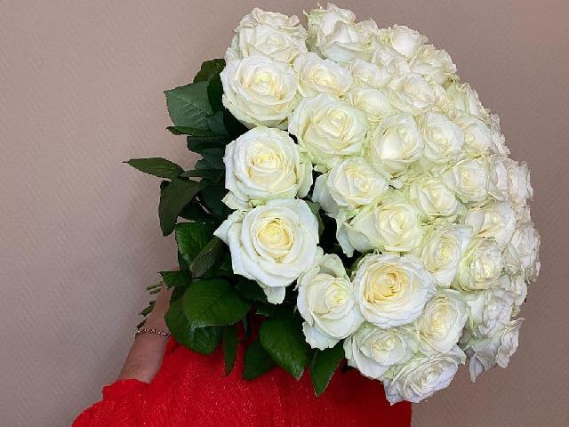 Букет белых роз UA 50 см