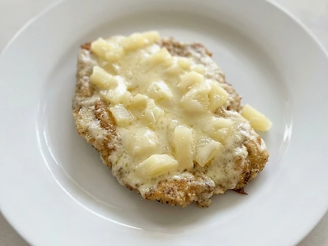 Куряче філе по-гавайськи