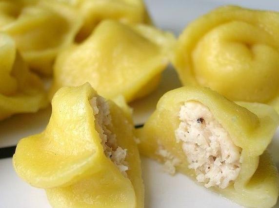 Пельмені з куркою на кукурудзяному борошні