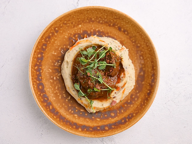 Телячі щічки з трюфельним пюре