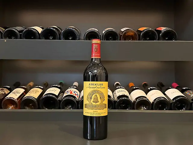 Chateau Angelus - Saint-Emilion Grand Cru, 2001