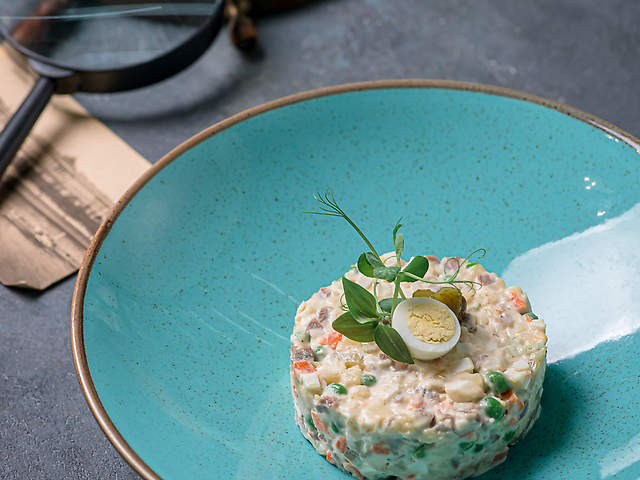 Олів'є з телячим язиком