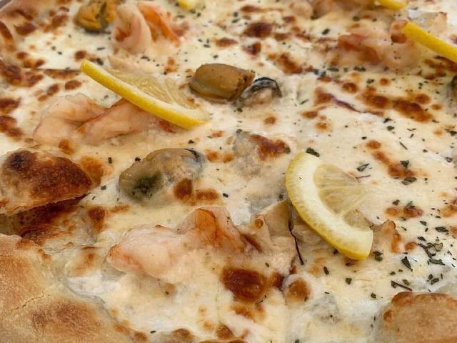 Піца з морепродуктами