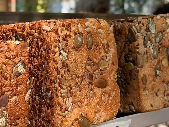 Злаковий хлібчик