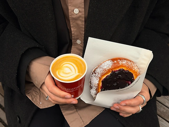 Ватрушка зі смородиною