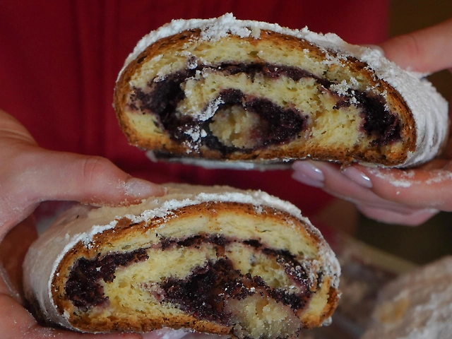 Штолен мак-вишня