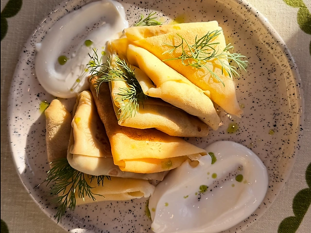 Конвертики з куркою та грибами