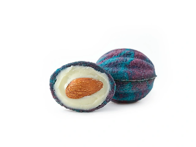 Горішок з кремом білий шоколад з мигдалем