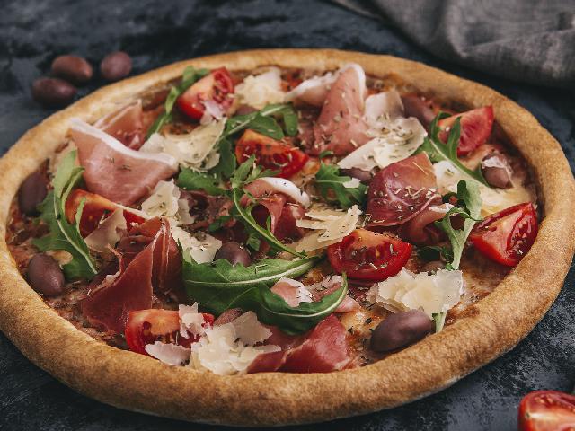 Піца Прошуто з оливками