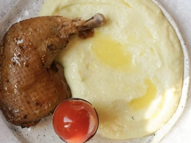 Запечене курча з пюре