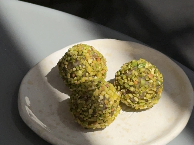 Цукерка фісташка-кешʼю