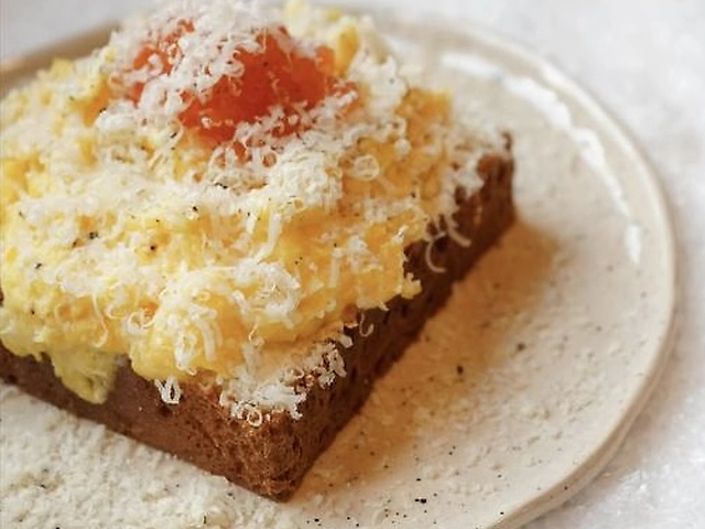 Святковий сніданок