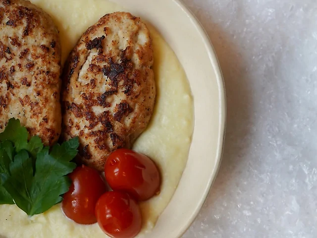 Пюре з котлетками