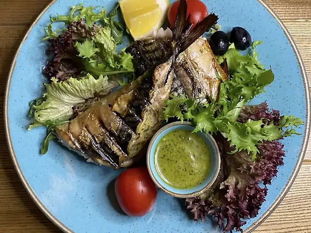 Скумбрія запечена