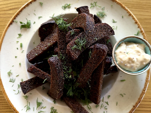 Гарлики з часниковим соусом