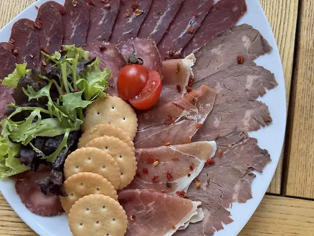 Сиров'ялені деликатеси