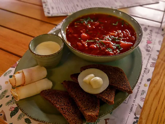 Борщ з телятиною