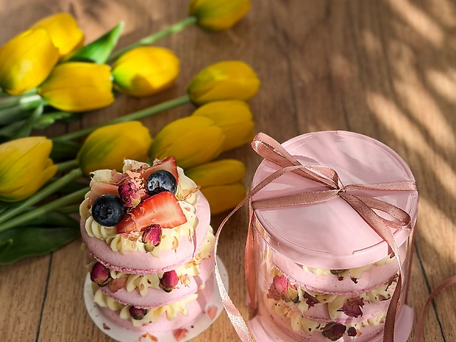 Бенто Макаронс торт