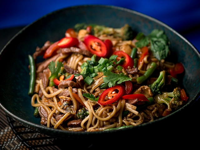 Удон з телятиною