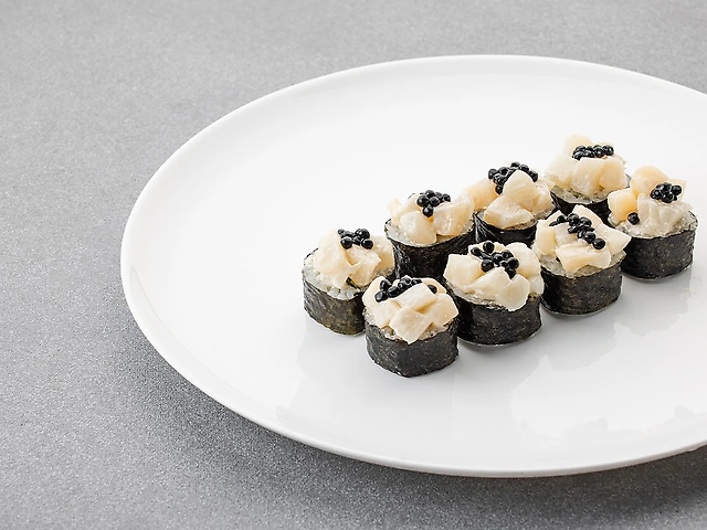 Рол з гребінцем та трюфельним кремом