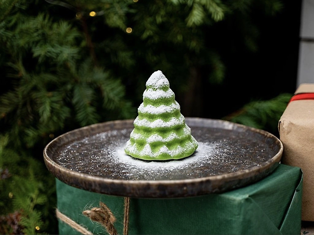 Ялинка cherry rosemary