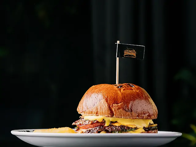 Smash Asia Hello burger