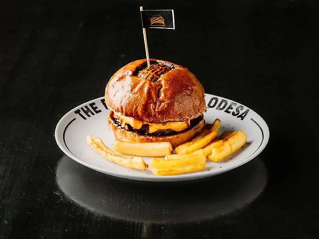 THE ROASTERY BURGER