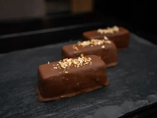 Сирок полуниця-кешʼю