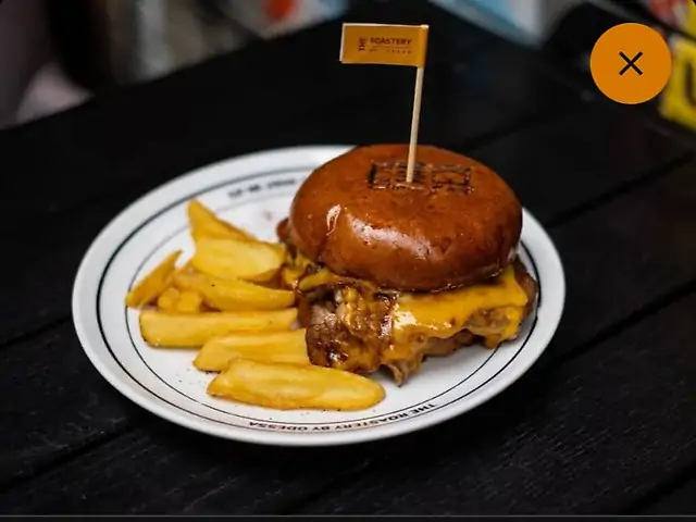 Бургер з телятиною BBQ