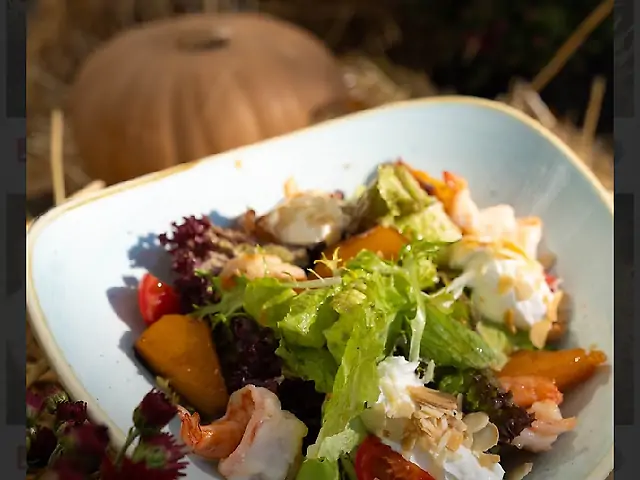 Салат з гарбузом та креветками