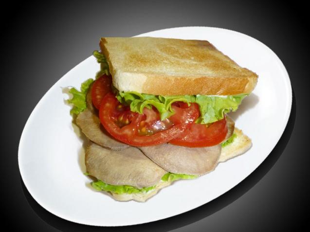 Сэндвич с телячьим языком