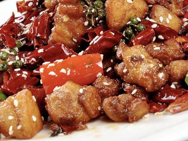 60.辣子鸡Хрустка курка з червоним перцем.