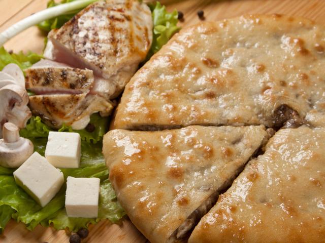 Пиріг з індичкою, грибами, сиром