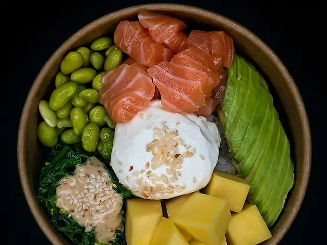 Боул з лососем