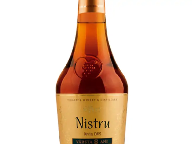 Коньяк Kvint Nistru 8*, 0,5 л