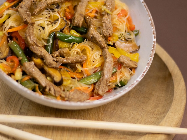 Локшина скляна з яловиченою