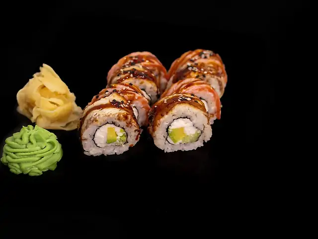 Рол Унагі Саке