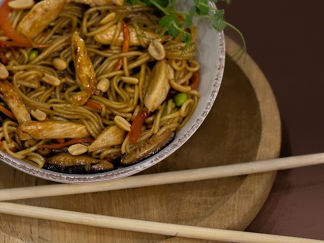 Яєчна локшина з куркою