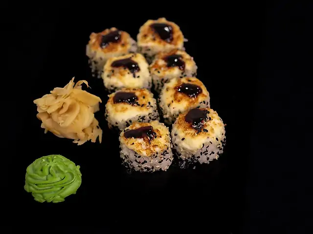 Печений рол з крабом