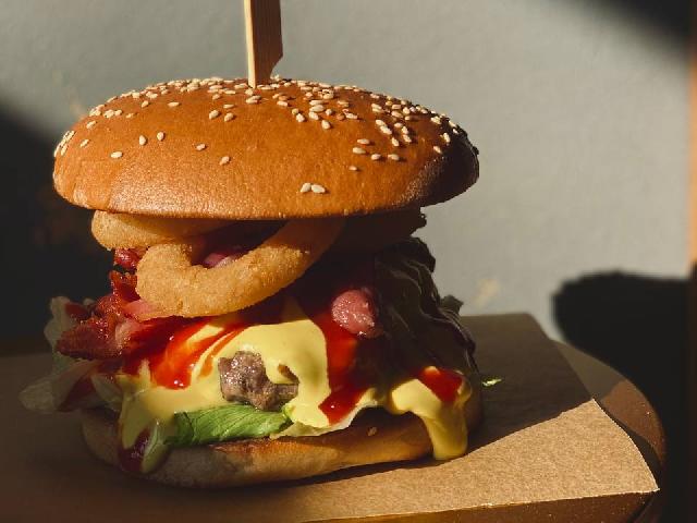Гранд Чізі Бургер